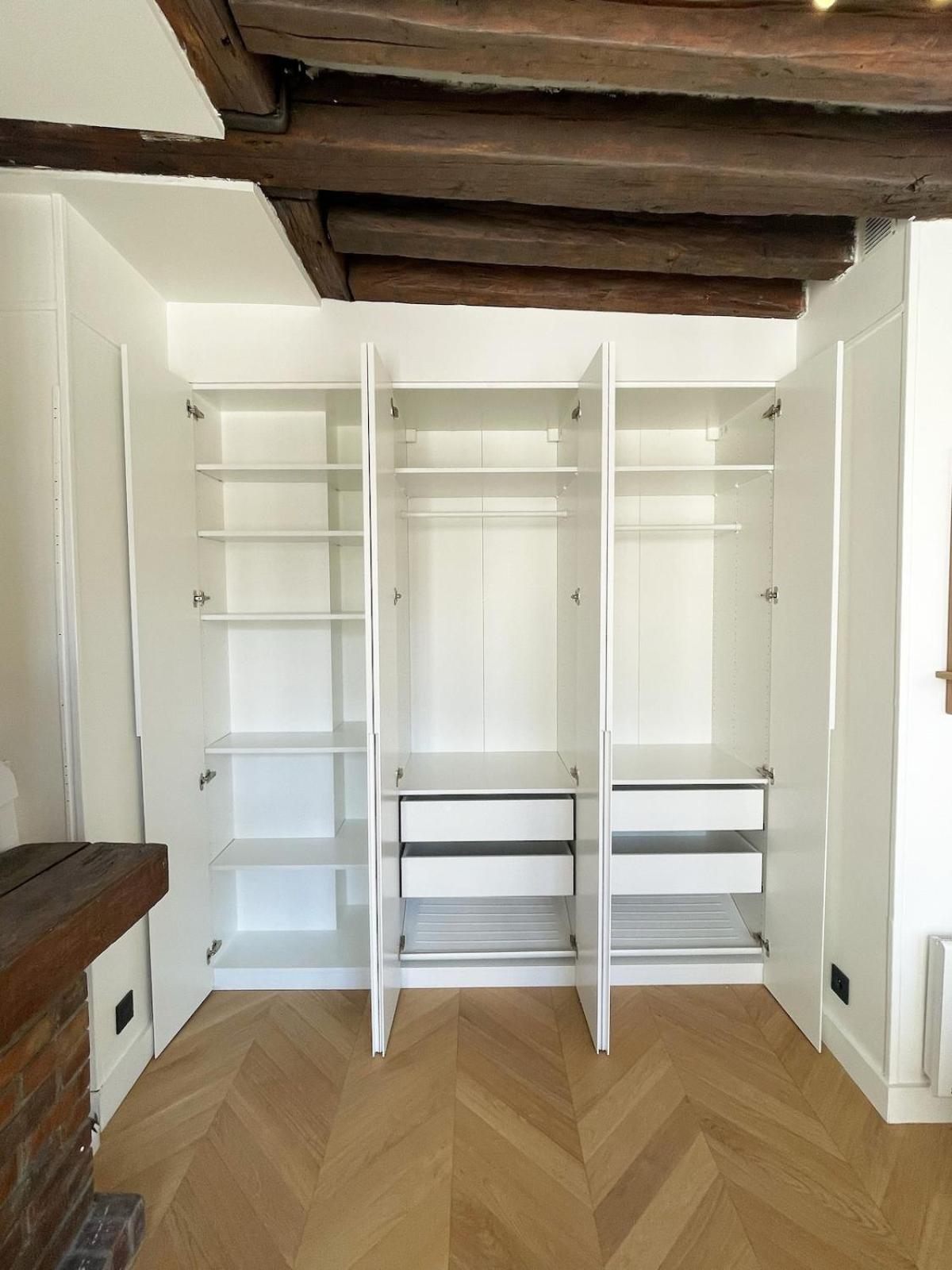 Renovated Centre Paris-24m Apartment
